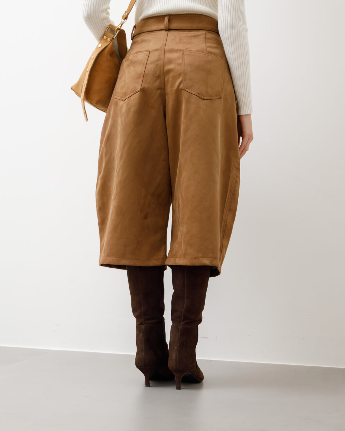 Bermuda ballon in suede - P12385