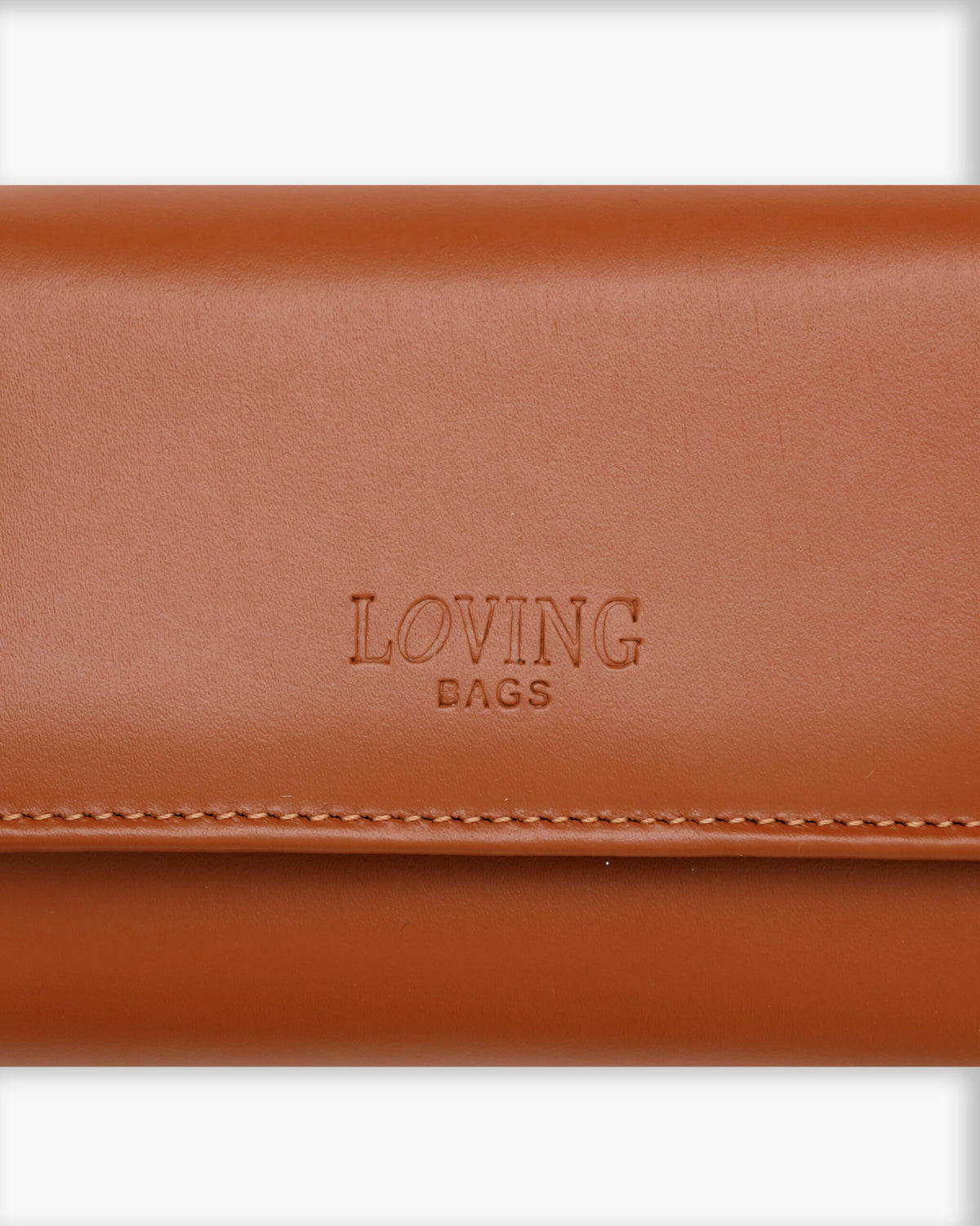 Portafoglio in pelle medio con patta cuoio - LOVING BAGS