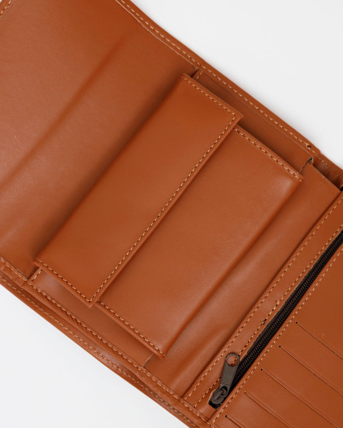 Portafoglio in pelle medio con patta cuoio - LOVING BAGS