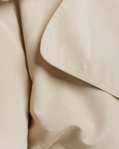 Trench corto con cintura - CHF8742