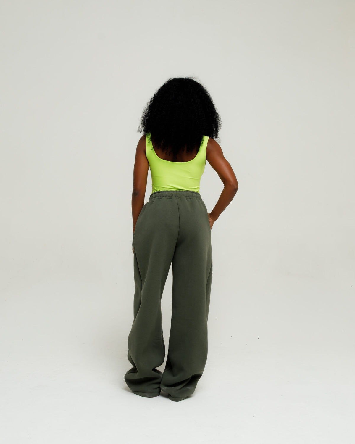 Pantaloni jogger con pinces ALTHÉA - C140