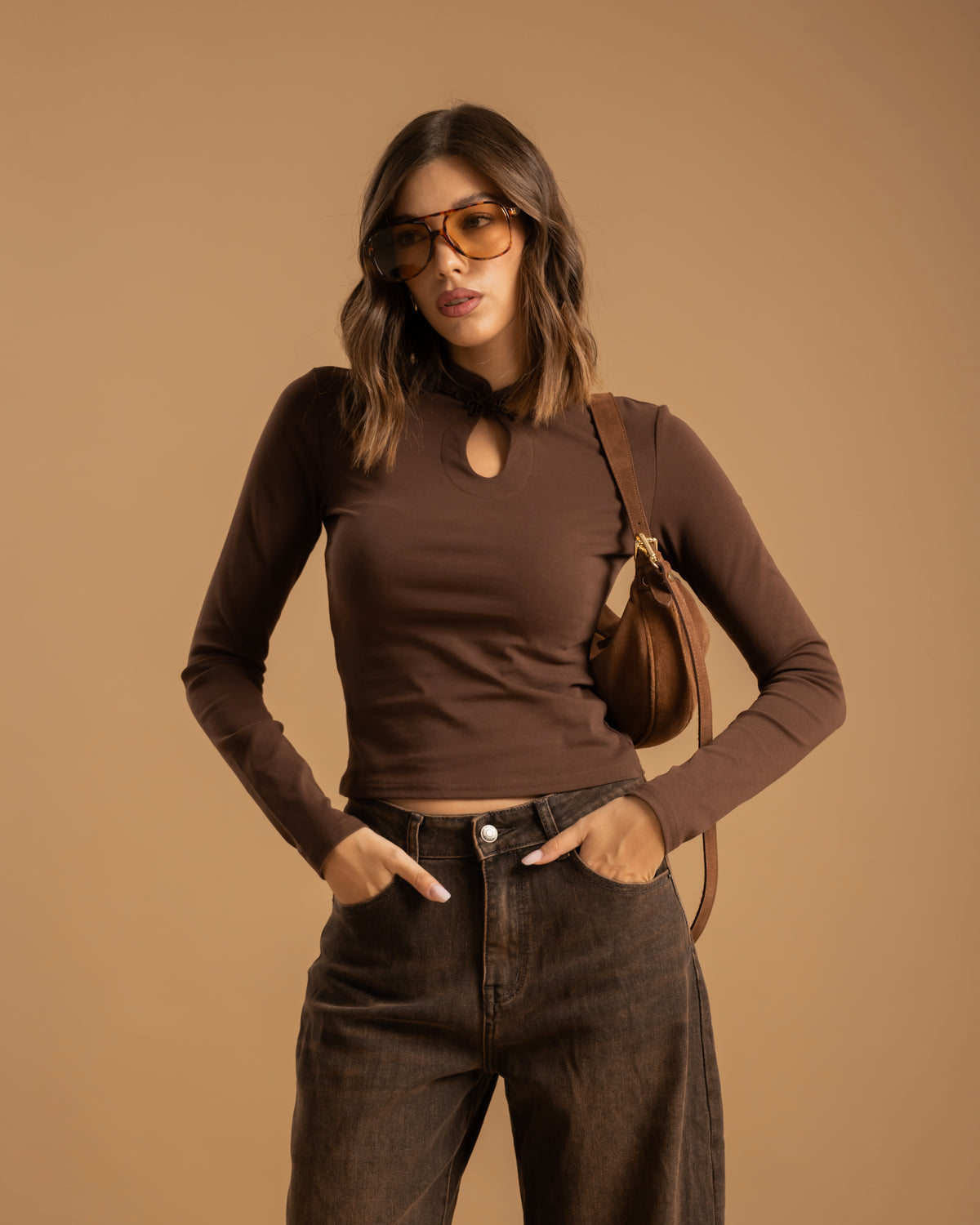 Maglia aderente con alamari - H70659