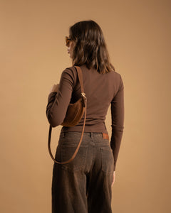 Maglia aderente con alamari - H70659
