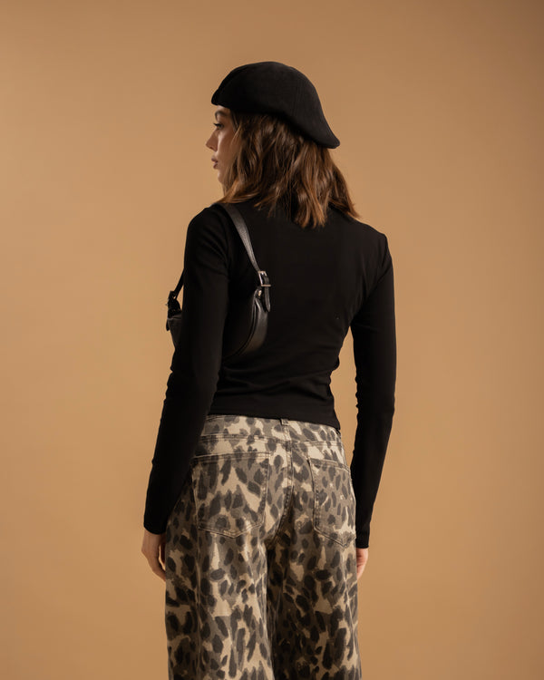 Maglia aderente con alamari - H70659