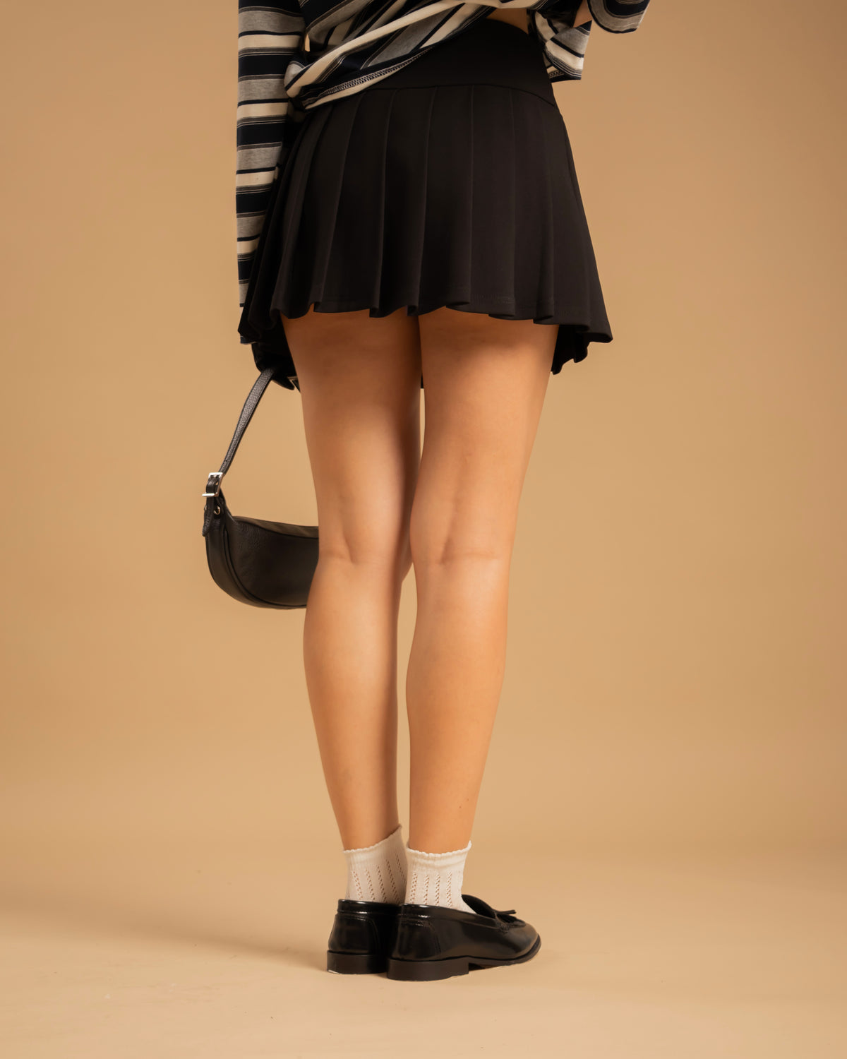 Minigonna shorts a pieghe - V6011