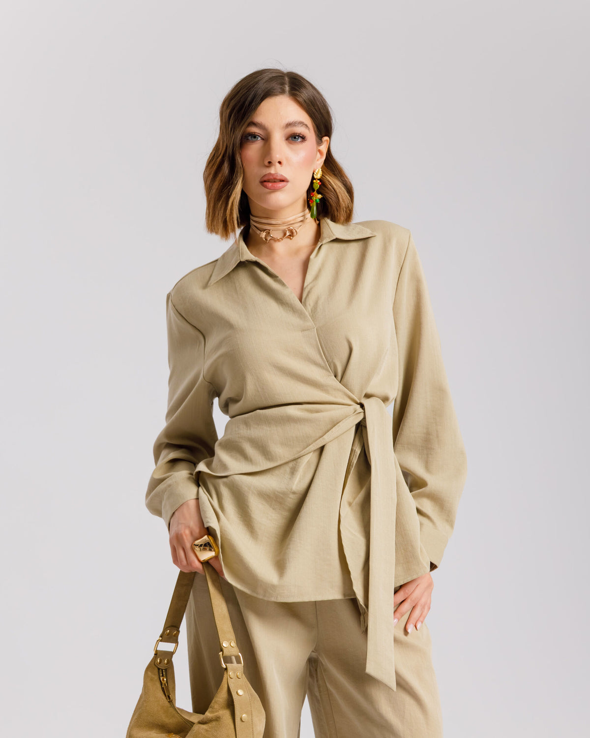 Coord set con camicia da annodare - PF531