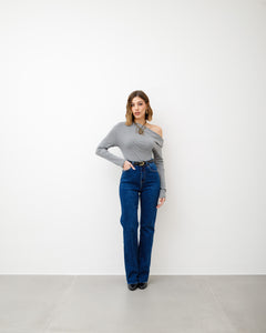 Maglia in cotone con spalla scoperta - H12085