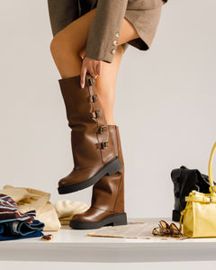 Stivali in pelle con fibbie MARRONE - 4004