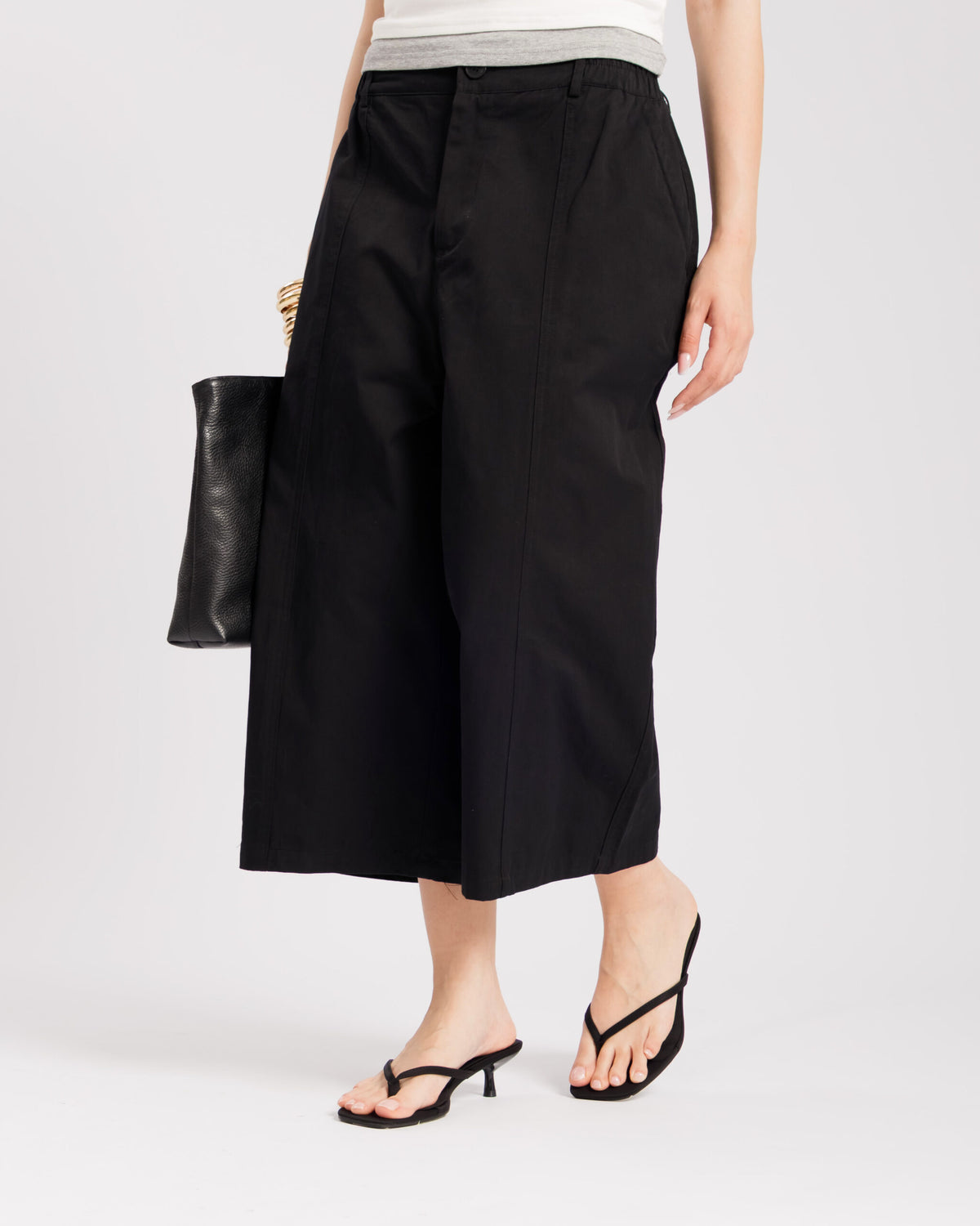 Pantaloni capri in cotone - CHF8741