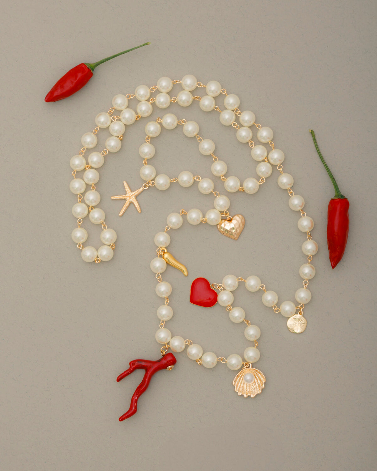 Collana multistrato con perle e pendenti - ECL2166
