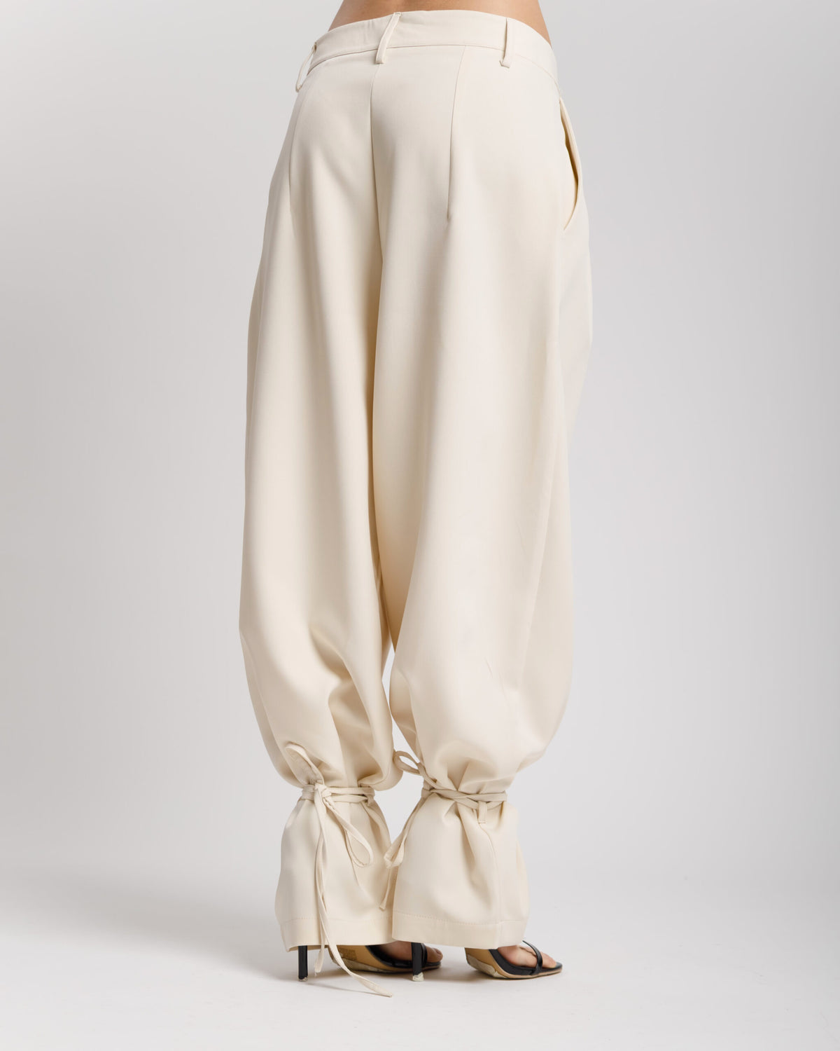 Pantaloni ampi con laccetto ALTHÉA - C005
