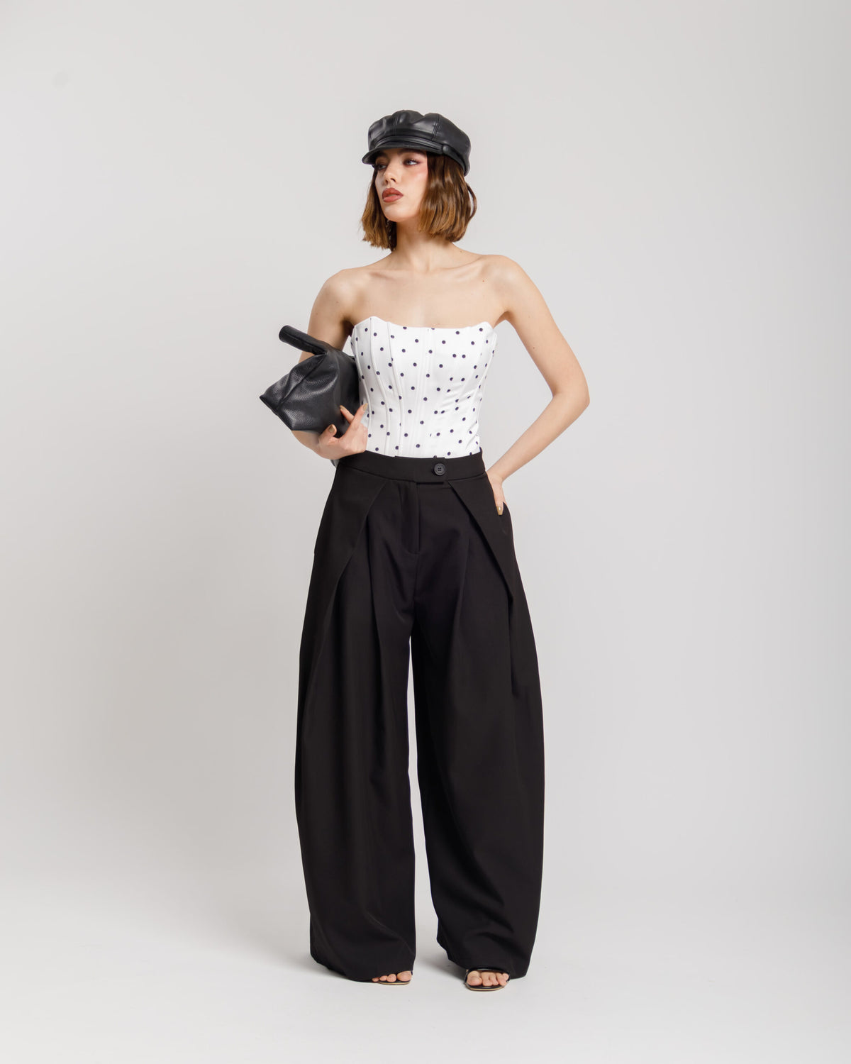Pantaloni palazzo con pieghe NERO - KLL1