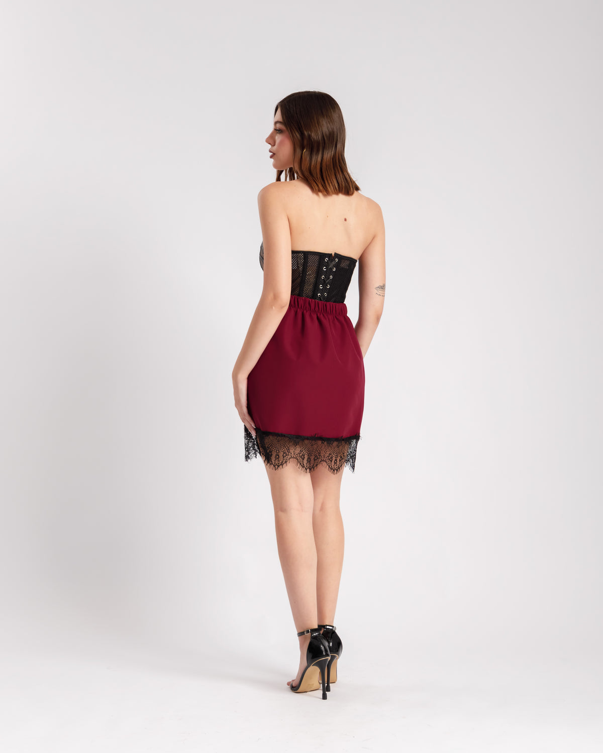 Minigonna con orlo in pizzo - 10583