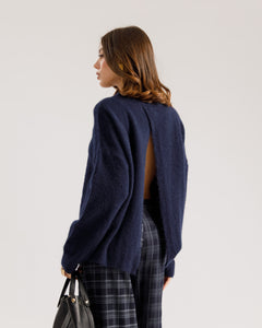Maglione scollato sul retro - 35596
