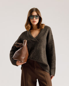 Maglione con scollo - 2609