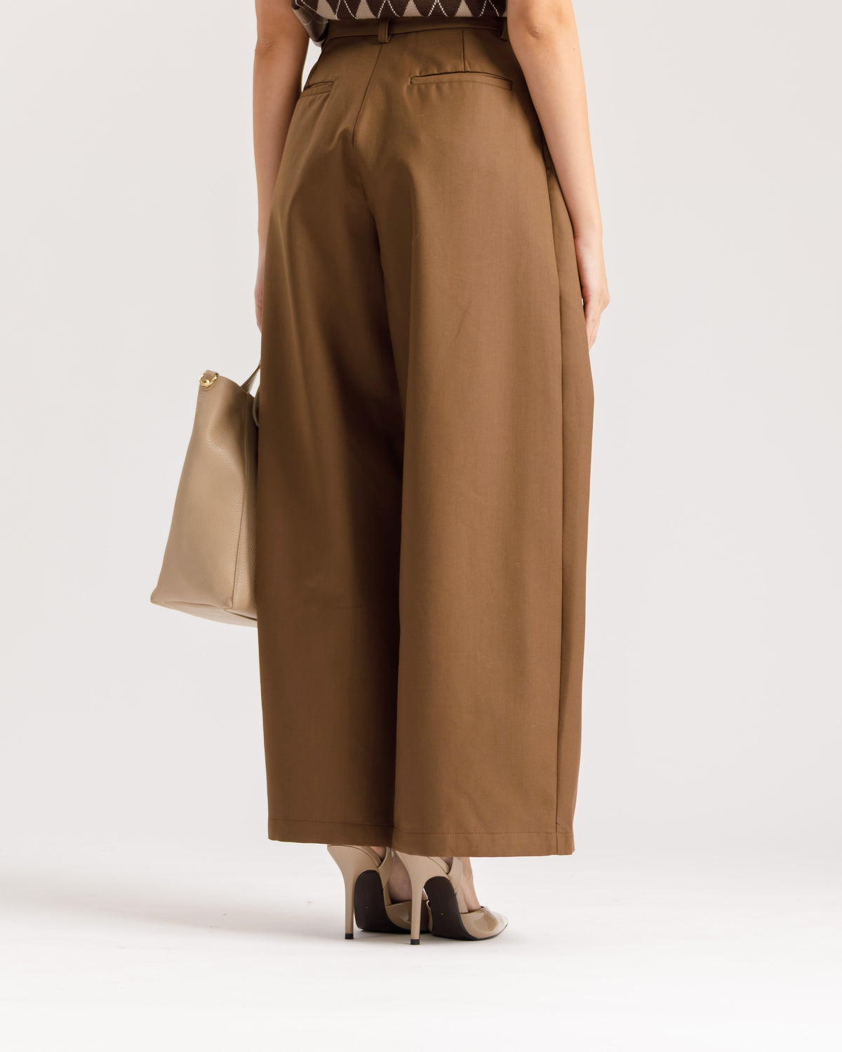 Pantaloni ampi con pinces - CHY9078