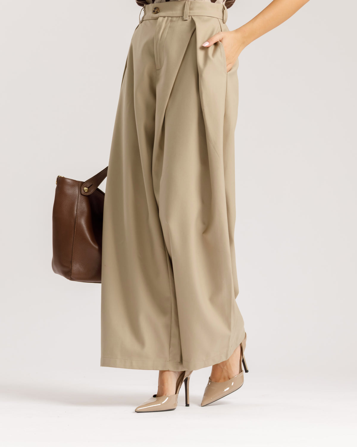 Pantaloni ampi con pinces - CHY9078
