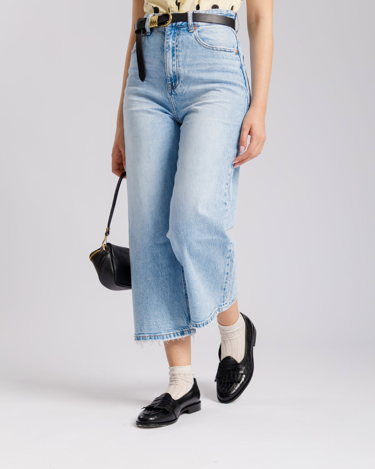 Jeans capri blu slavato  - H3375