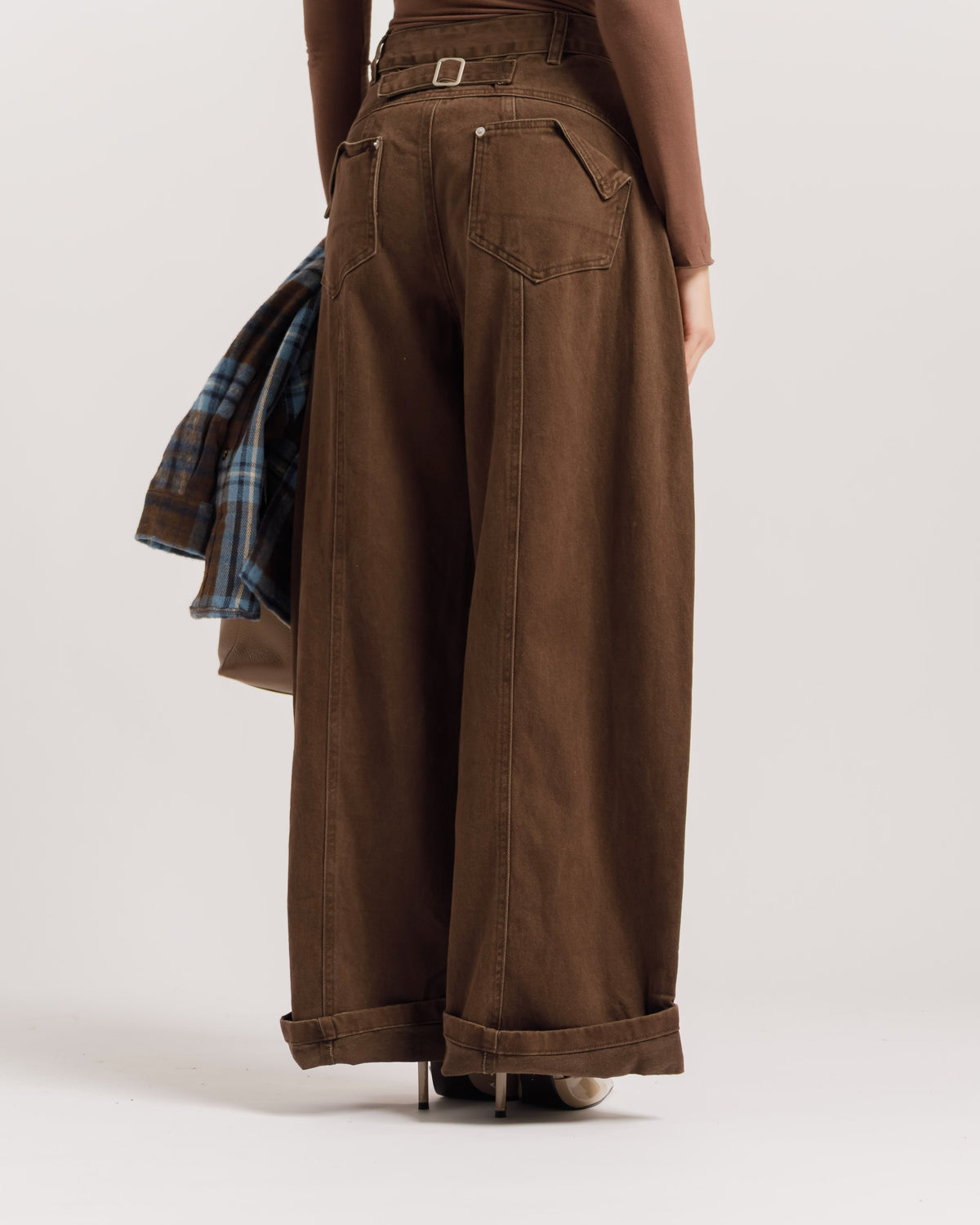Jeans palazzo con bustino MARRONE - P16721