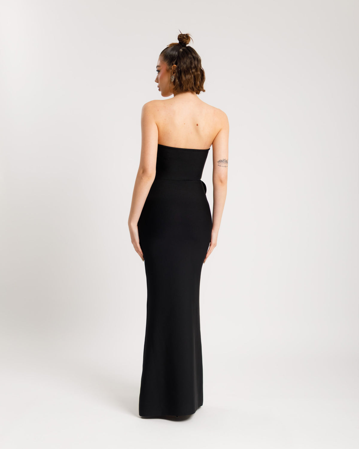 Abito bandage con fiori a rilievo - 615669