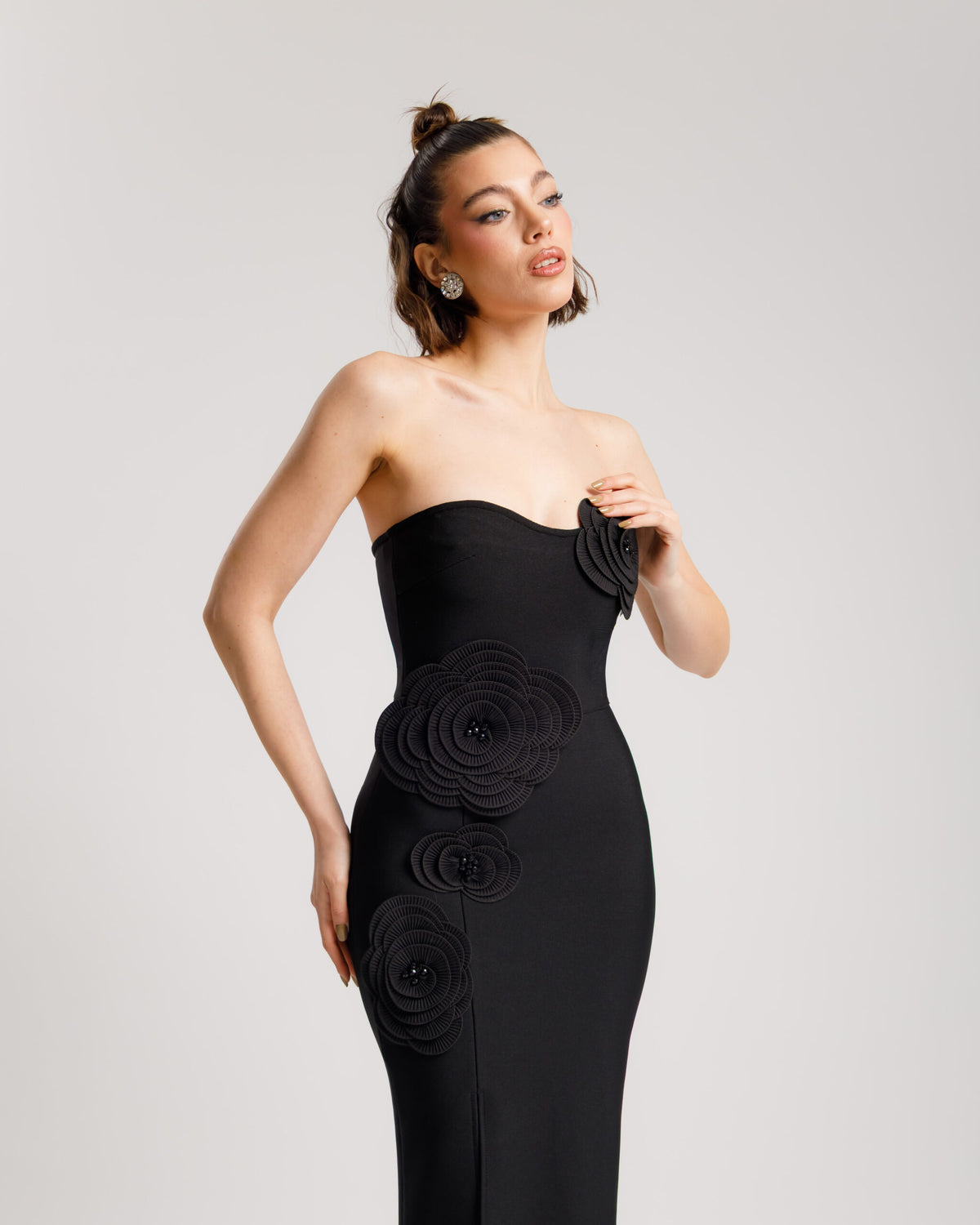 Abito bandage con fiori a rilievo - 615669