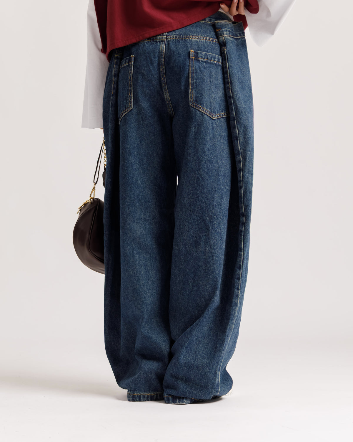 Jeans con tasche e risvolto - L1537