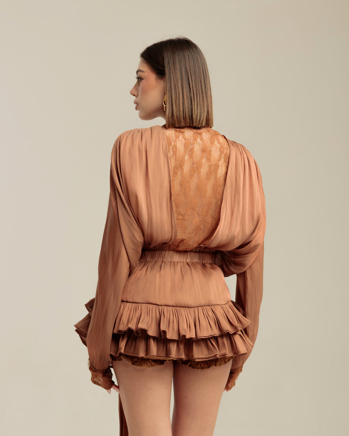 Abito corto balze e pizzo - R13098