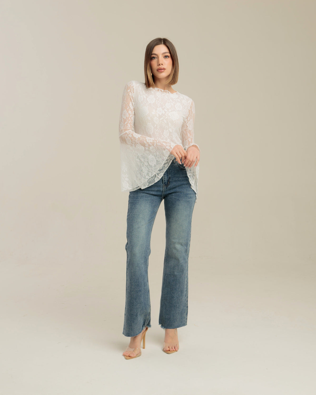 Body in pizzo manica a campana - CB13339