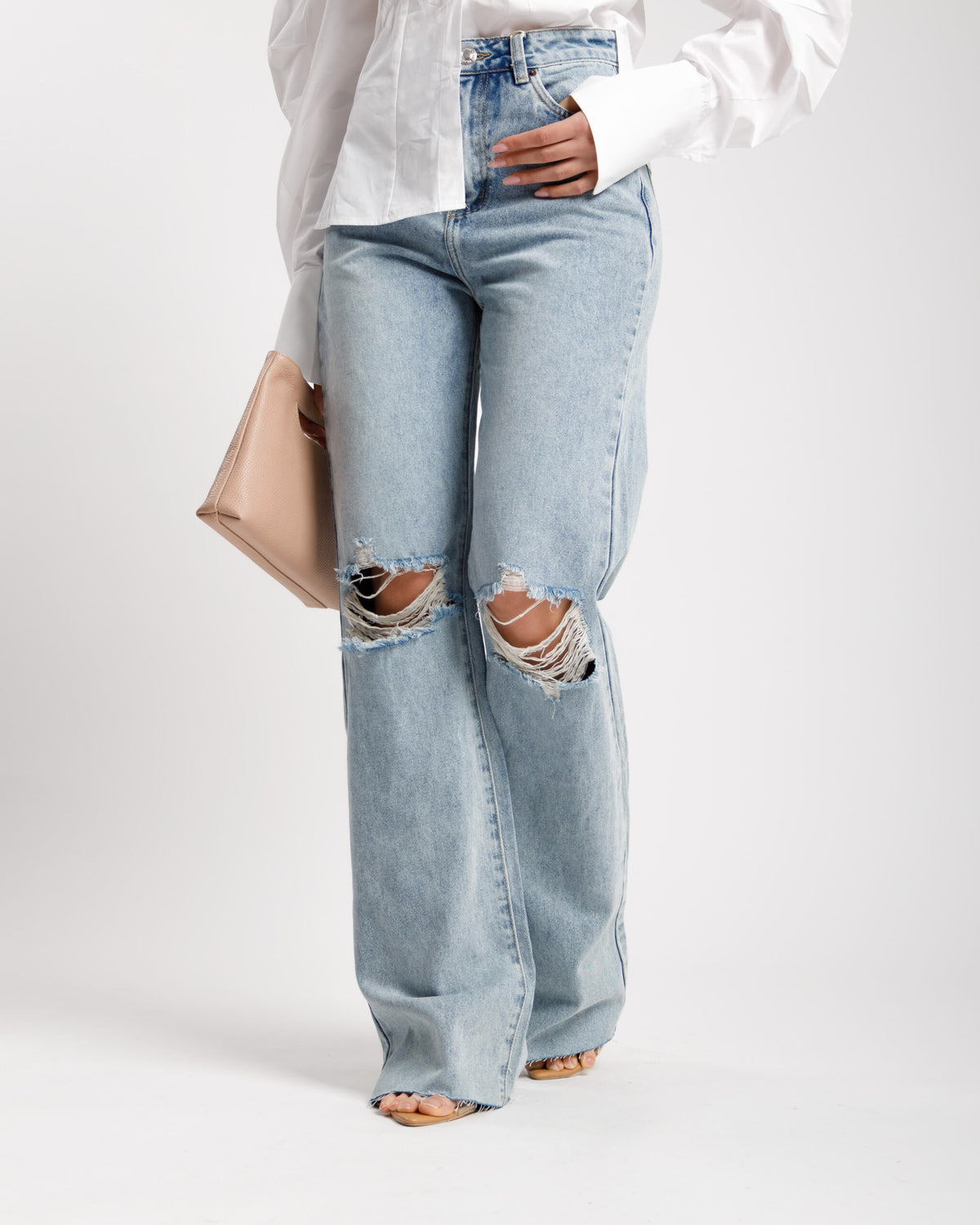Jeans wide leg con strappo - 8657