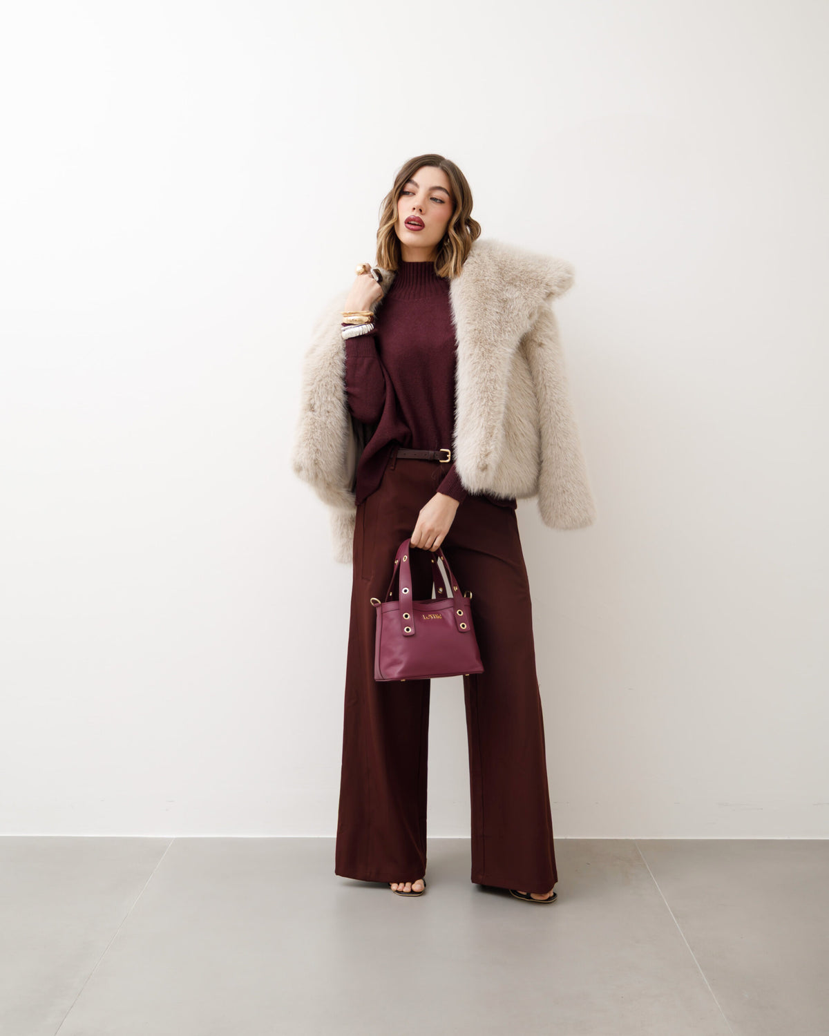 Pantaloni ampi con cintura - M774