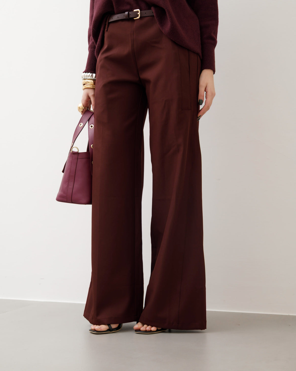 Pantaloni ampi con cintura - M774