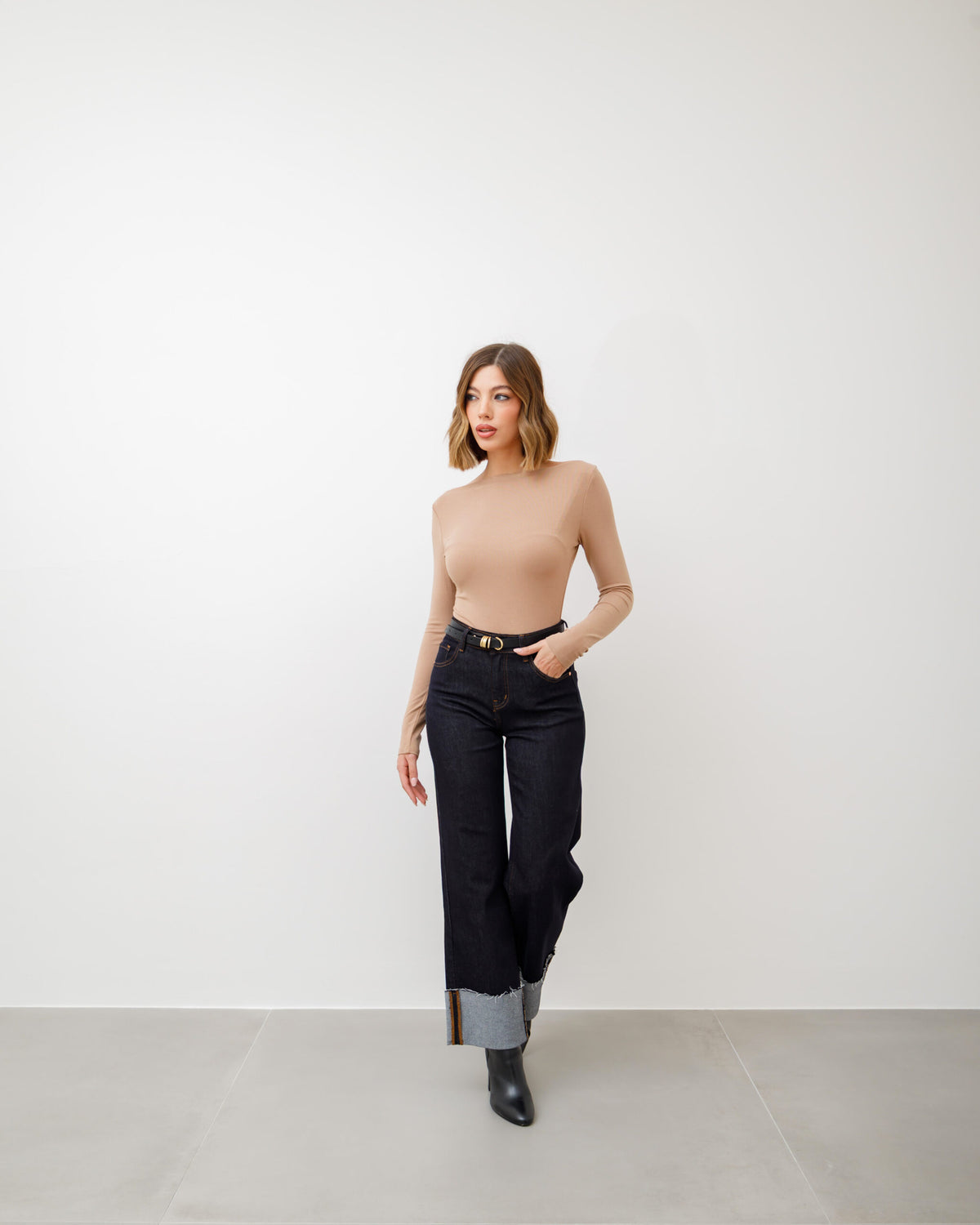 Maglia basic con scollo - 5612