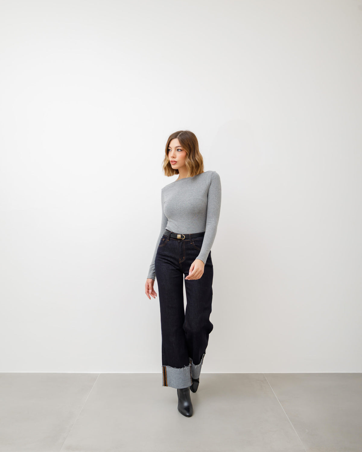Maglia basic con scollo - 5612