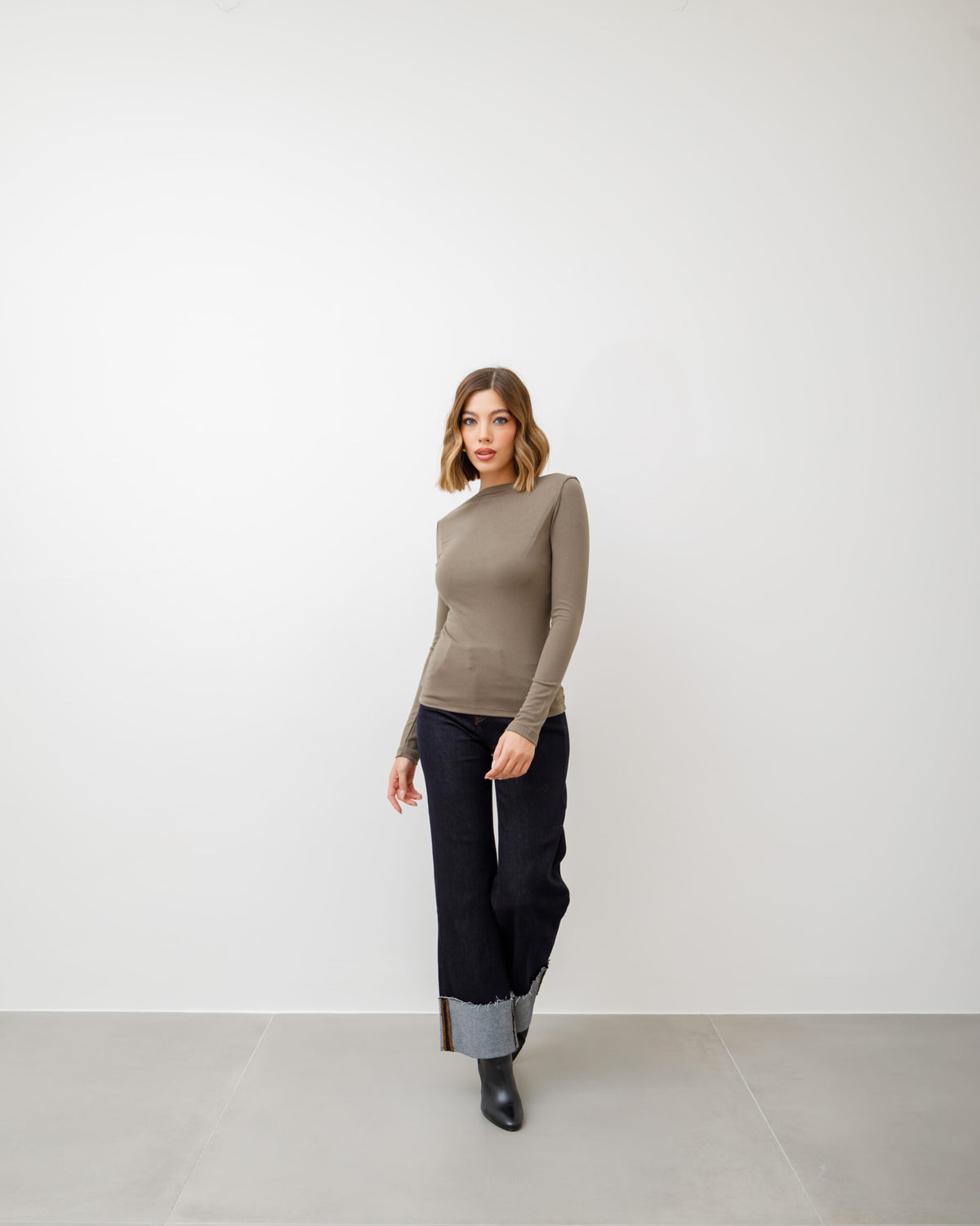 Maglia basic con scollo - 5612