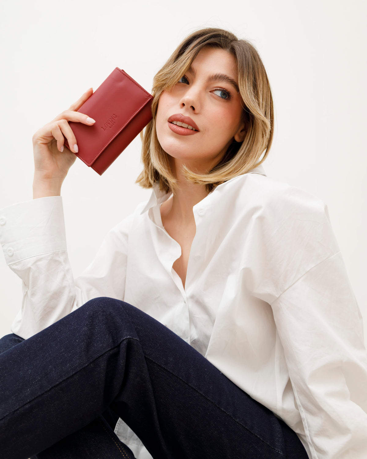 Portafoglio in pelle medio con patta bordeaux - LOVING BAGS