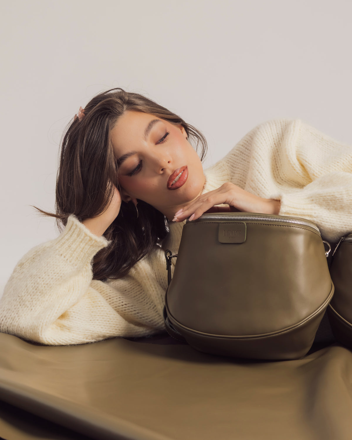 Borsa ISABELLA con tracolla in pelle VERDE OLIVA - LOVING BAGS