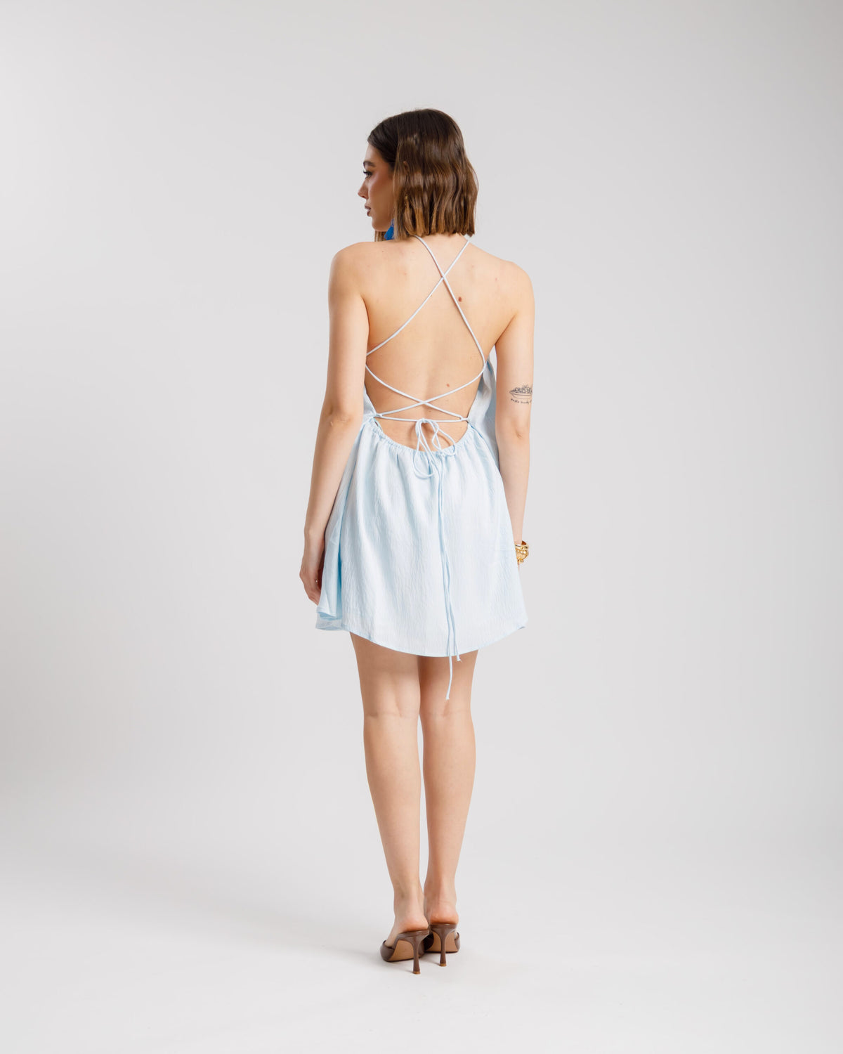 Abito corto scollo halter -  L1468