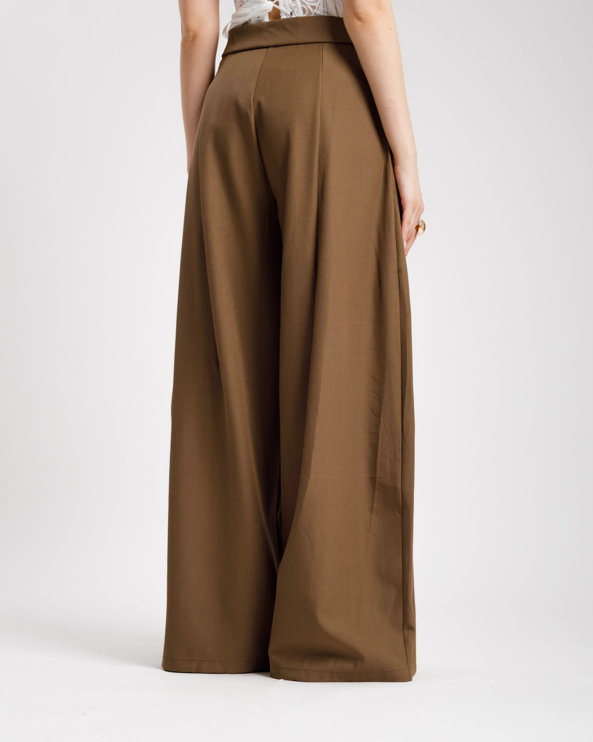 Pantaloni palazzo con pieghe MARRONE - KLL1