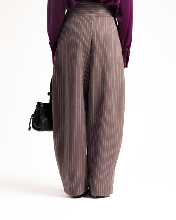 Pantalon à pinces à rayures tennis MARRON - U3162