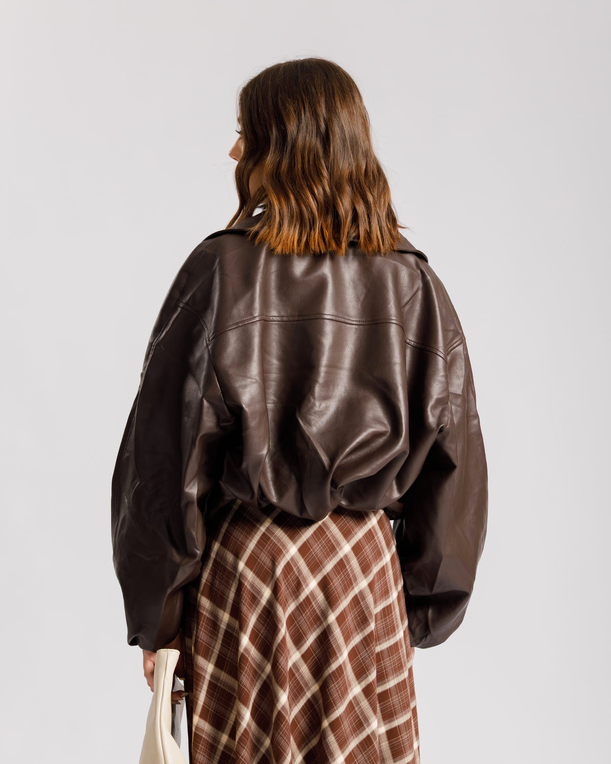Bomber finta pelle con incrocio MARRONE - PU13936