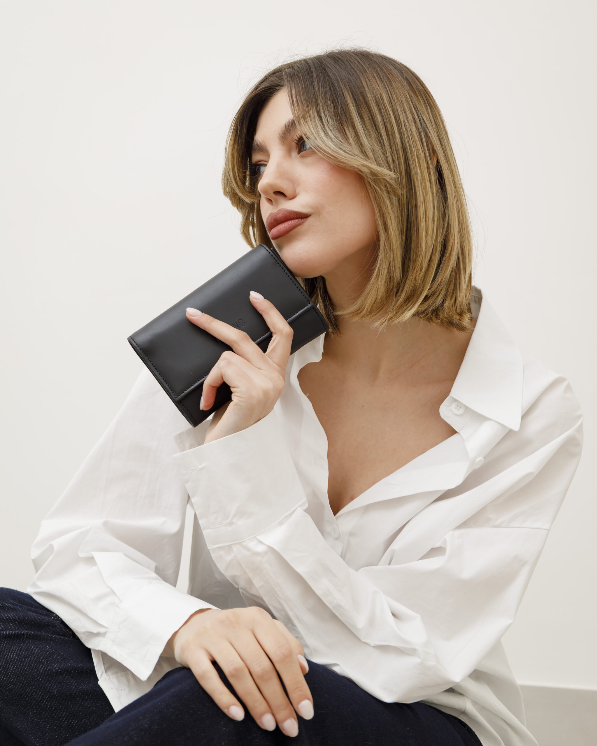 Portafoglio in pelle medio con patta nero - LOVING BAGS - immagine 9