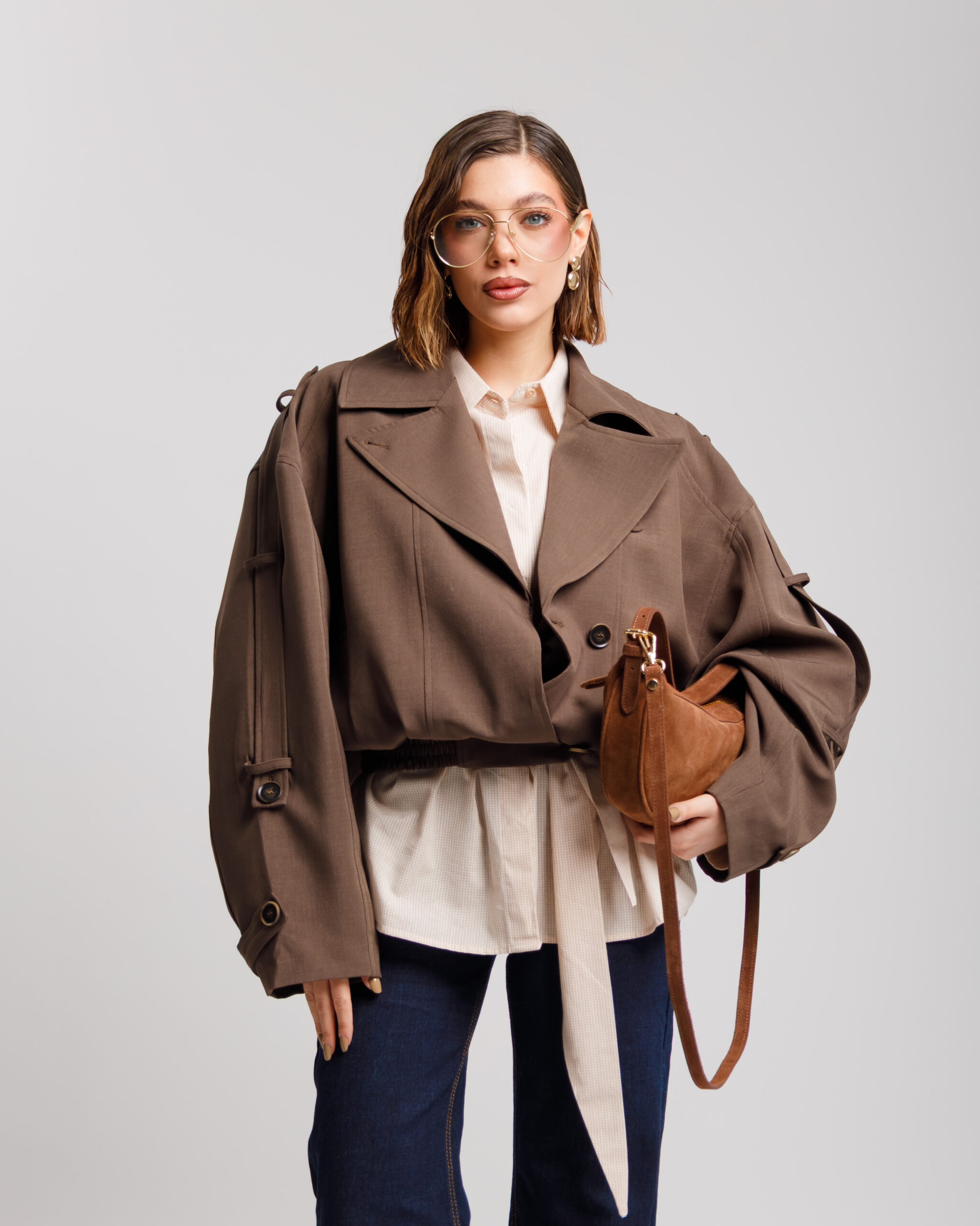 Trench corto collo alto MARRONE - W25226